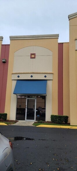 More Photos Of 6614 Kingspointe Pky, Orlando Distribution For Lease