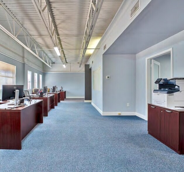 More Photos Of 4627 Ponce de Leon Blvd, Coral Gables Office For Lease