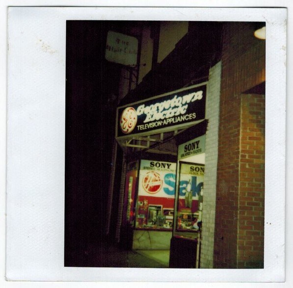 More Photos Of 3135 M St NW, Washington Storefront For Lease