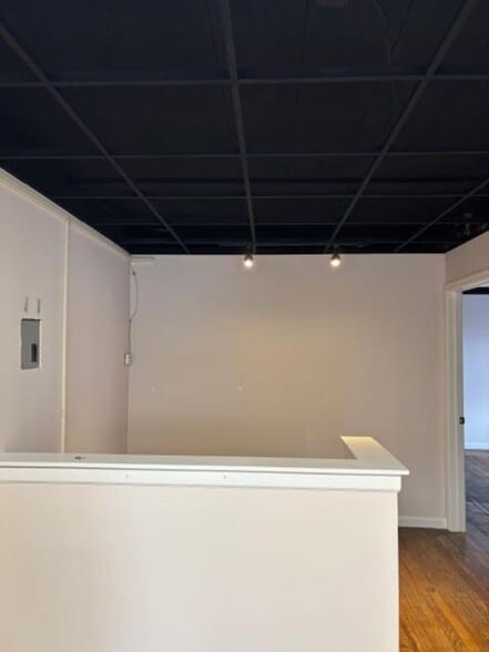 More Photos Of 600 S Washington Ave, Royal Oak Storefront Retail Office For Lease