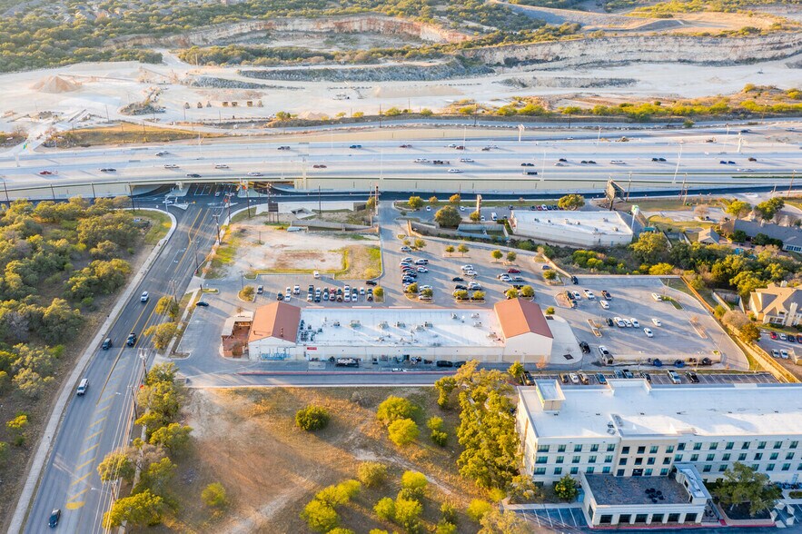 More Photos Of 19314-19422 US Hwy 281 N, San Antonio Land For Lease