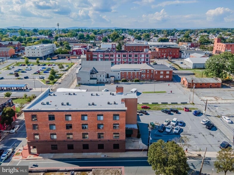 More Photos Of 100 W Franklin St, Hagerstown Office Residential For Lease