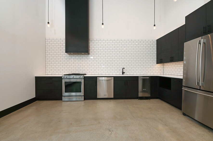 More Photos Of 13001 40th Ave S, Tukwila Specialty For Sale