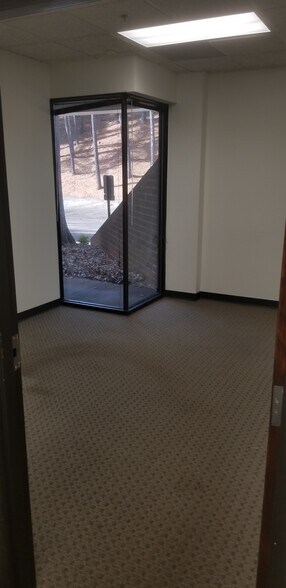 More Photos Of 5730 Oakbrook Pky, Norcross Distribution For Lease