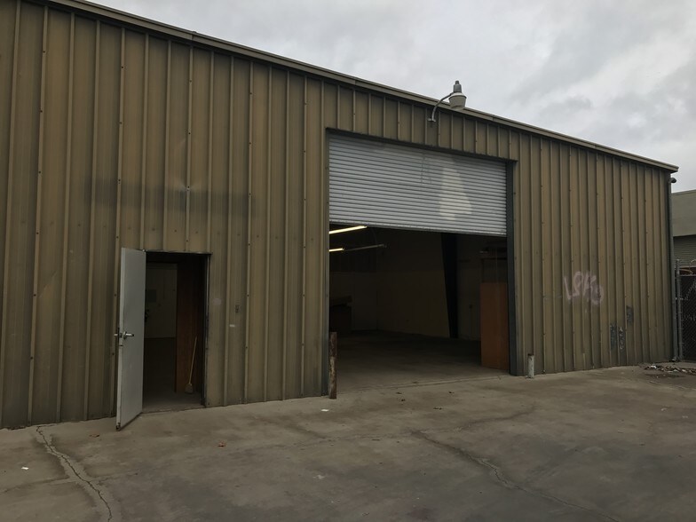 More Photos Of 226 N 1st St, Turlock Freestanding For Sale