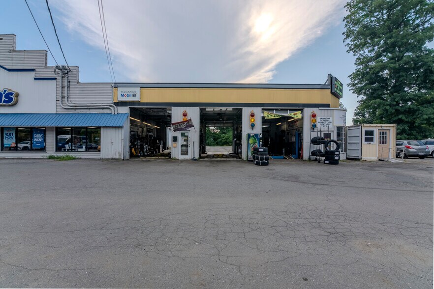 More Photos Of 668 Putney Rd, Brattleboro Auto Repair For Lease