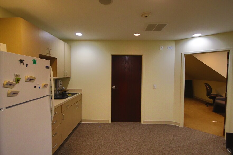 More Photos Of 10741-10745 W 165th St, Orland Park Office For Sale