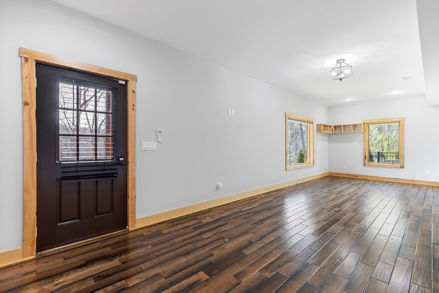 More Photos Of 5735 Archer Ave, Cumming Apartments For Sale