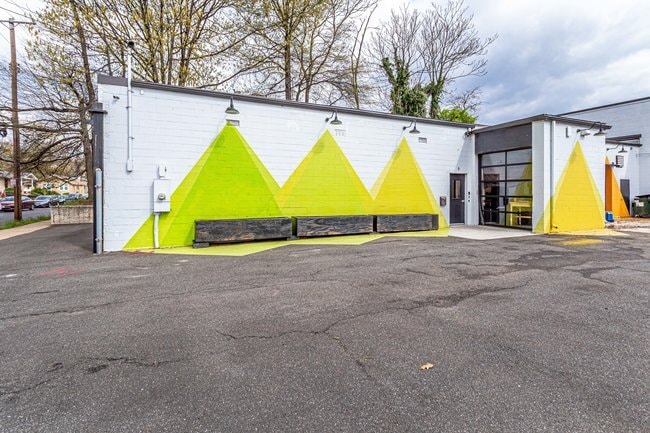 Primary Photo Of 3020 Yost Pl NE, Washington Flex For Lease