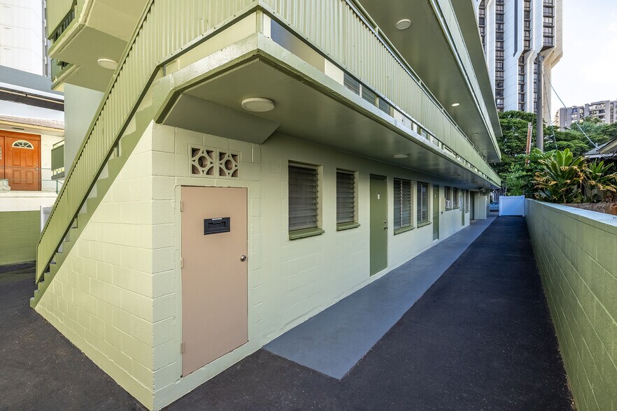 More Photos Of 287 Wai Nani Way, Honolulu Apartments For Sale