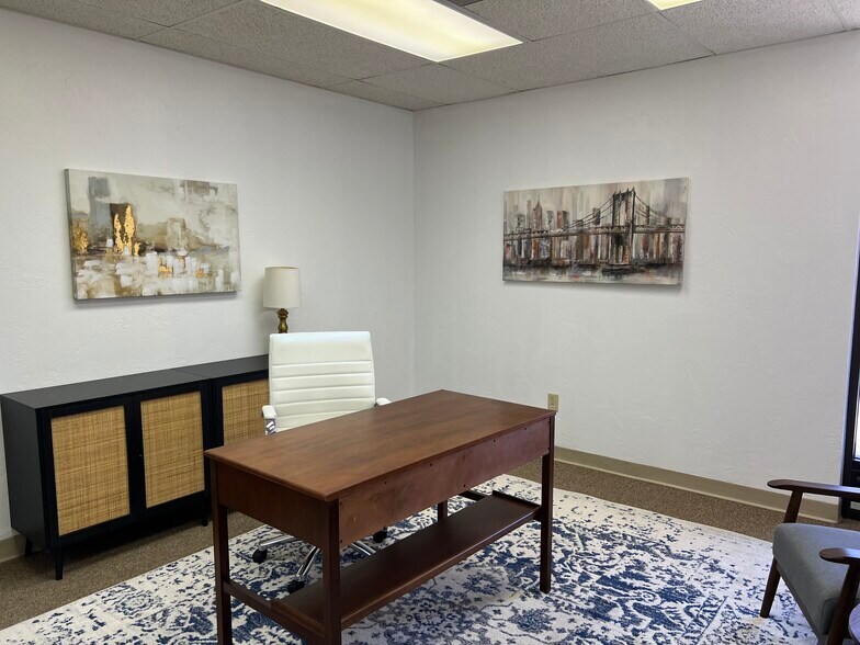 More Photos Of 1603 E 19th St, Edmond Coworking Space