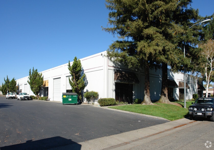 More Photos Of 4219 S Market Ct, Sacramento Warehouse For Lease