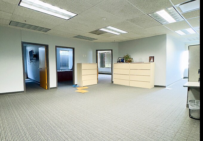 More Photos Of 1400 S Wolf Rd, Wheeling Office For Sale