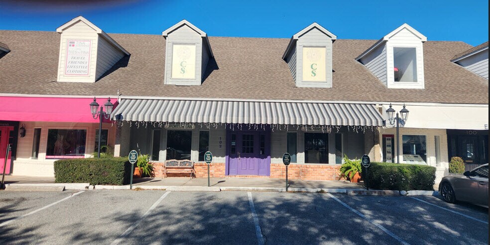 Primary Photo Of 102 Redfern Vlg, St Simons Island General Retail For Lease