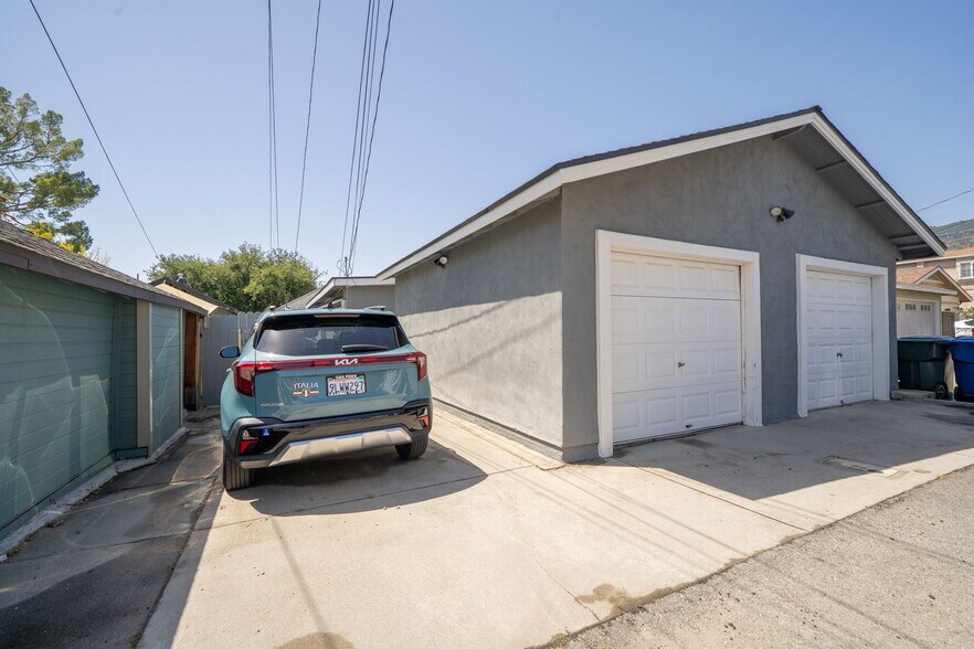More Photos Of 124 N Vista Bonita Ave, Glendora Apartments For Sale