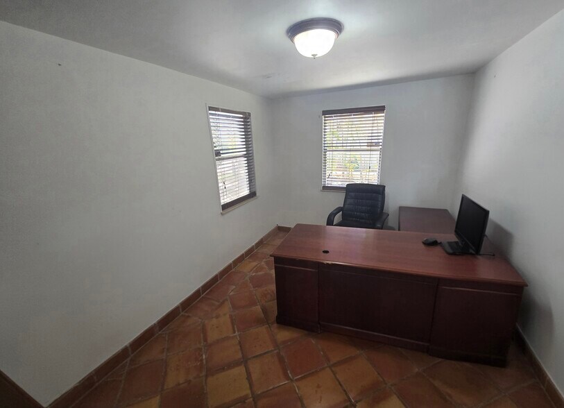 More Photos Of 265 NE 5th Ave, Delray Beach Office For Lease