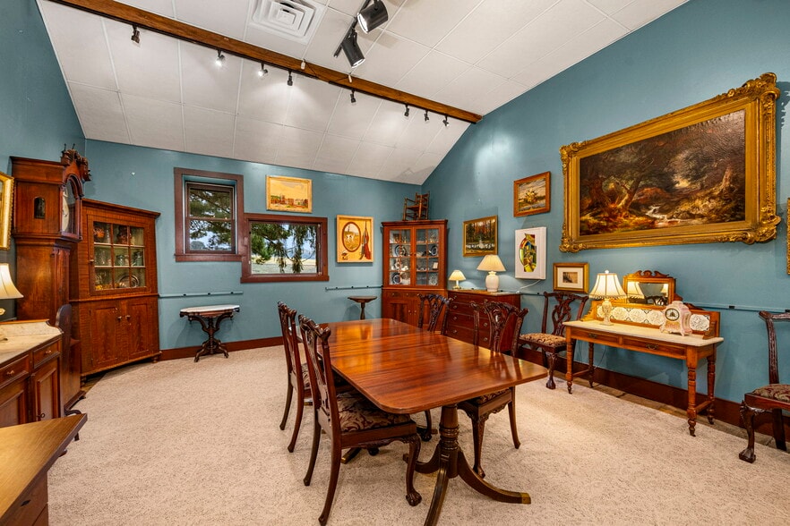 More Photos Of 1041 Reading Ave, Boyertown General Retail For Sale