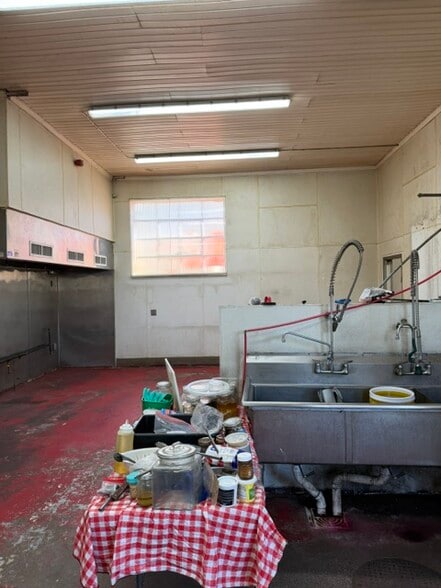 More Photos Of 73-75 Burlews Ct, Hackensack Warehouse For Lease