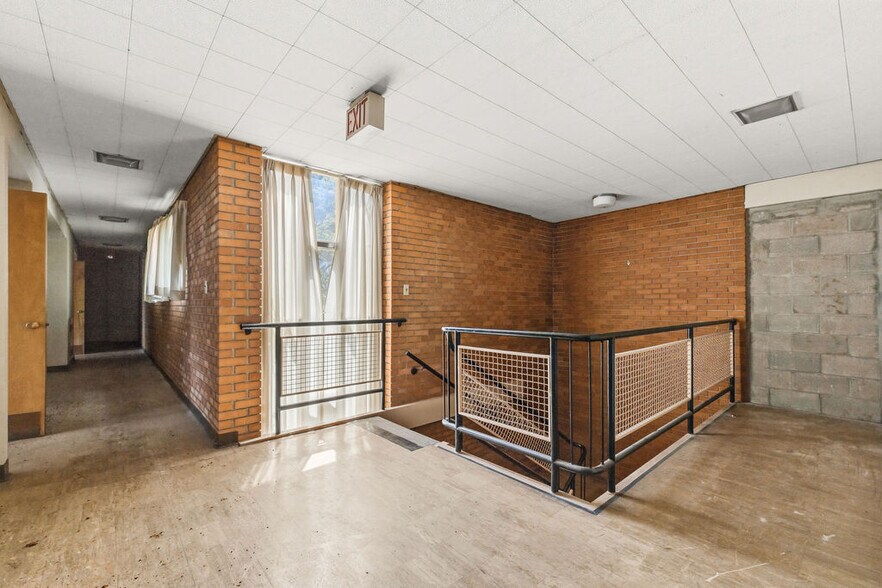 More Photos Of 350 E Tulane Rd, Columbus Religious Facility For Sale