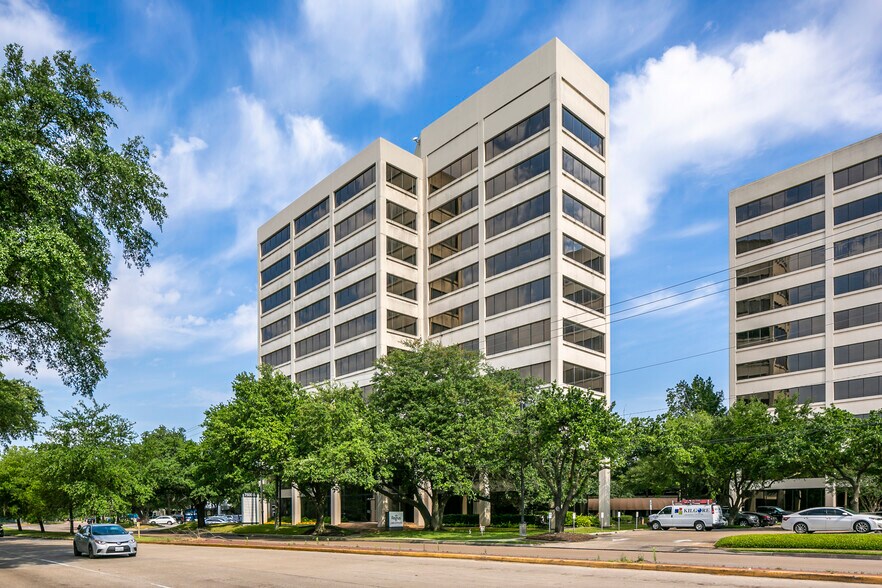 Primary Photo Of 7500 San Felipe St, Houston Office For Lease