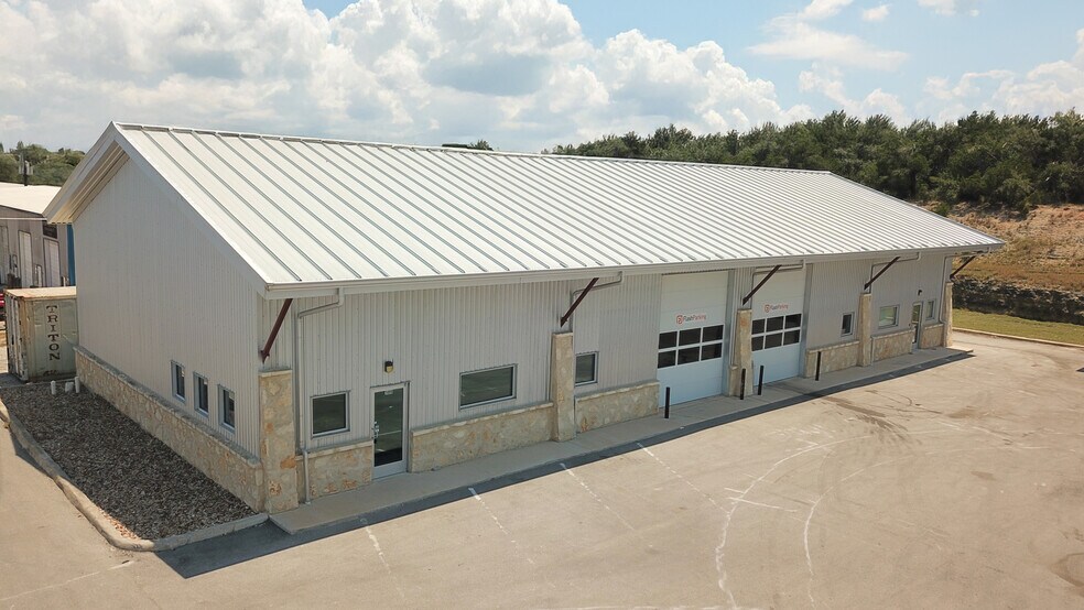 Primary Photo Of 3992 E Highway 290, Dripping Springs Warehouse For Lease