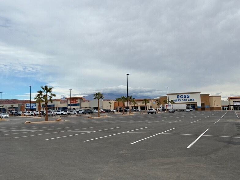 More Photos Of 735-899 S Bluff St, Saint George Unknown For Sale