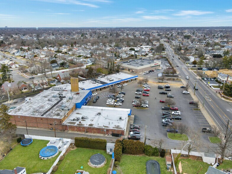 More Photos Of 918 Main St, Farmingdale Storefront For Sale