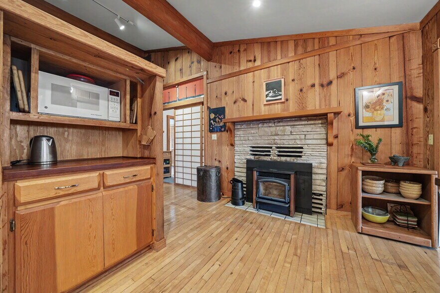 More Photos Of 21376 Consolation St, Volcano Specialty For Sale
