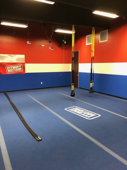 More Photos Of 10502 Grant Rd, Houston General Retail For Lease