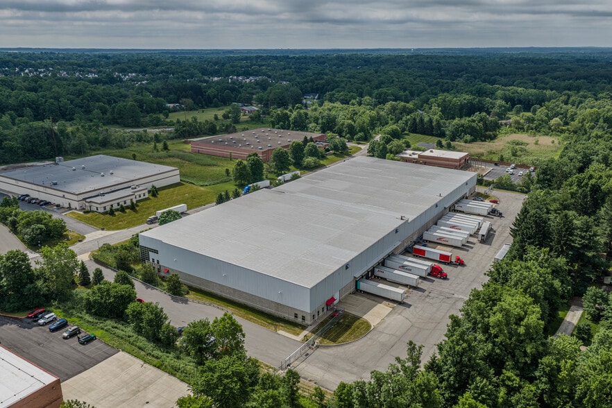More Photos Of 8295 Bavaria Dr, Macedonia Distribution For Lease