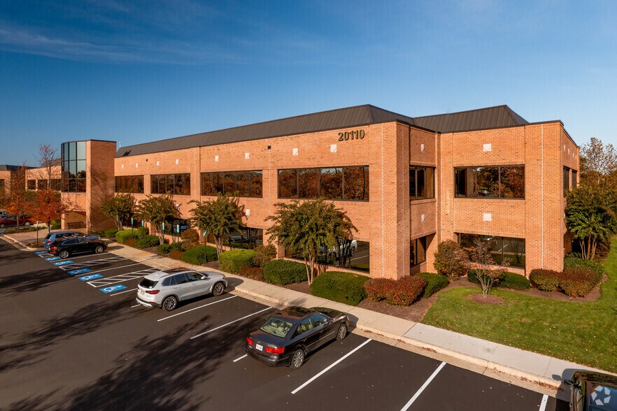 More Photos Of 20116 Ashbrook Pl, Ashburn Unknown For Lease