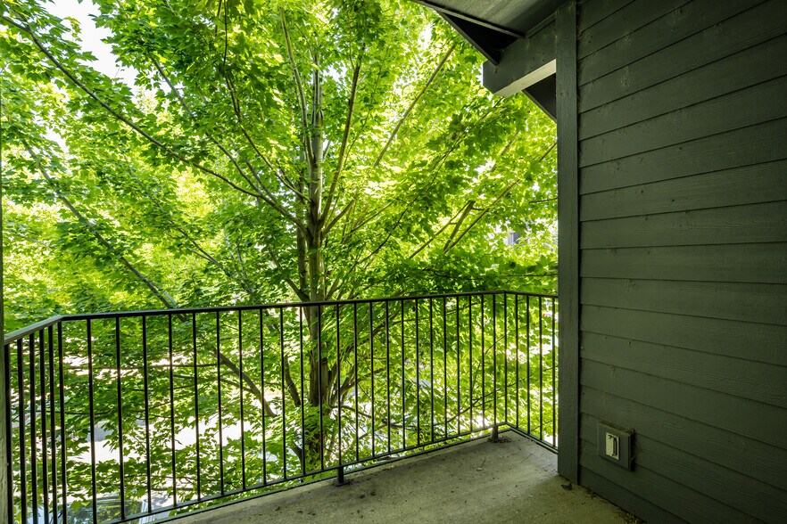 More Photos Of 796 SW Bradbury Way, Bend Office For Lease