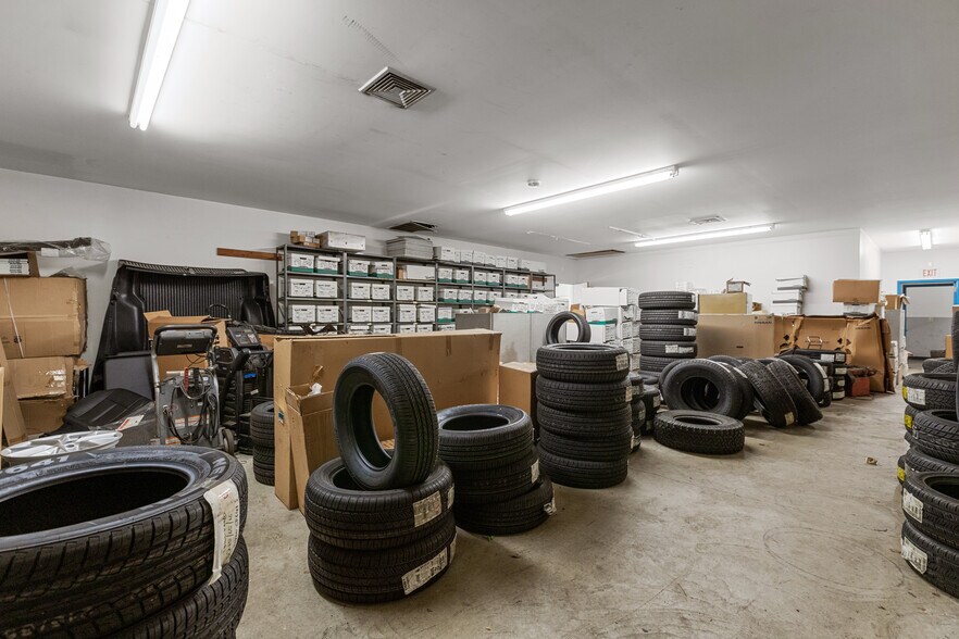 More Photos Of 805 Lafayette Ave, Hawthorne Auto Repair For Sale