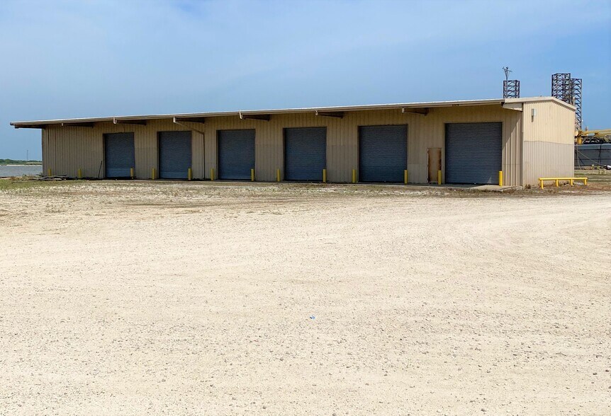 More Photos Of 8010 S First Ave, Sabine Pass Land For Sale