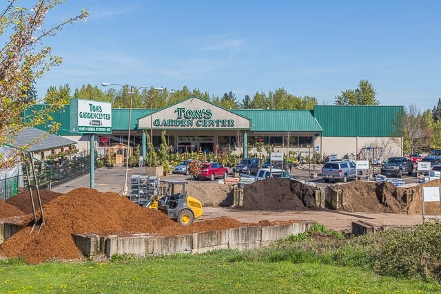 More Photos Of 350 Hickory St NW, Albany Garden Center For Sale