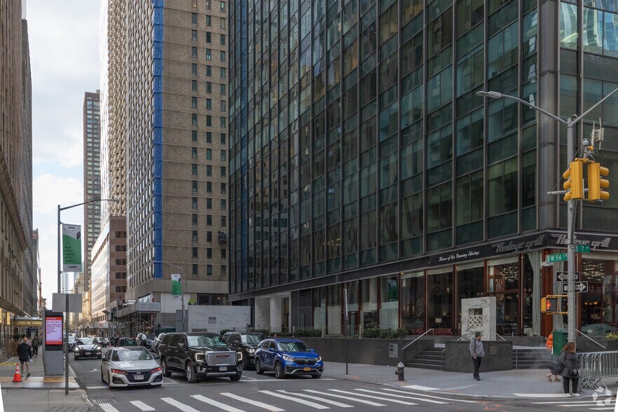 More Photos Of 888 7th Ave, New York Office For Lease