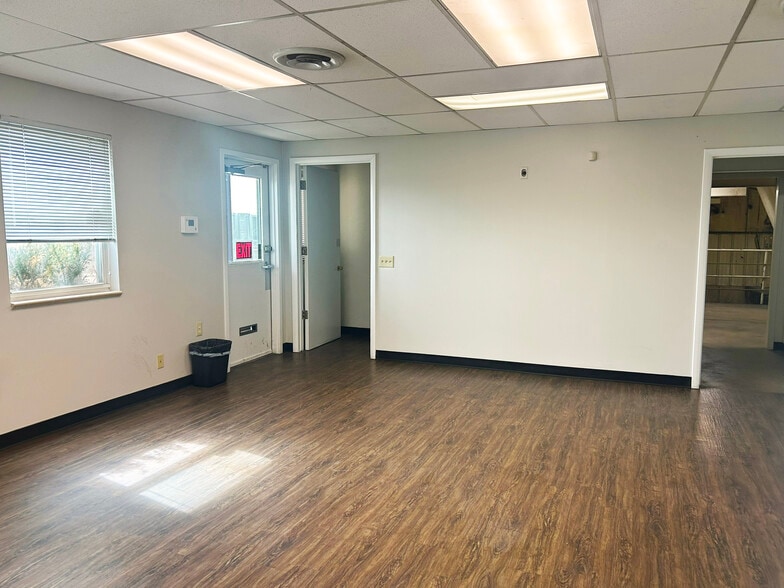 More Photos Of 5151 E 56th Ave, Commerce City Manufacturing For Sale