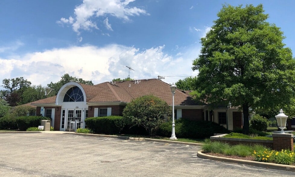 More Photos Of 444 Park Blvd, Glen Ellyn Medical For Sale