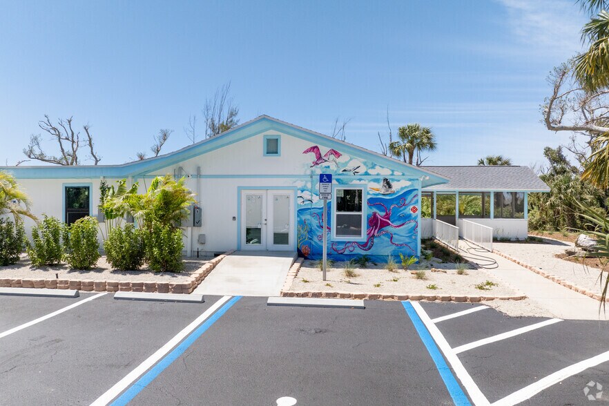 More Photos Of 4301 Sanibel Captiva Rd, Sanibel Medical For Lease