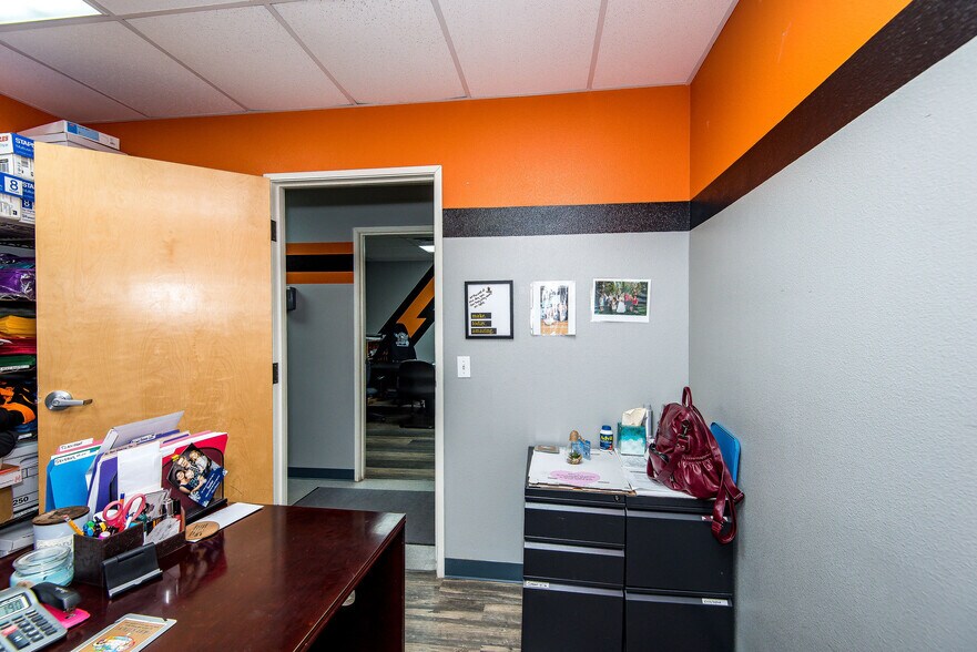 More Photos Of 2106 Highway 95, Bullhead City Auto Dealership For Sale