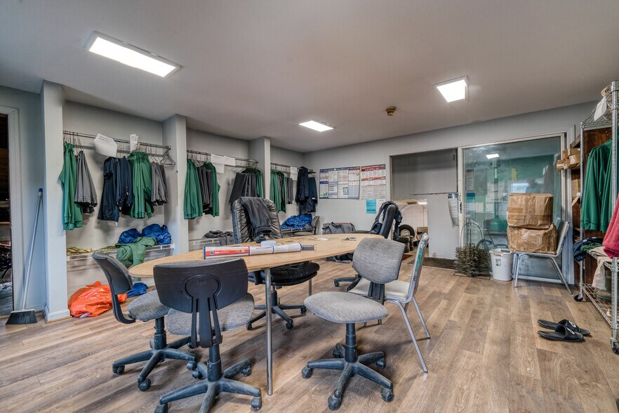 More Photos Of 192 Mayo Rd, Edgewater Light Manufacturing For Sale