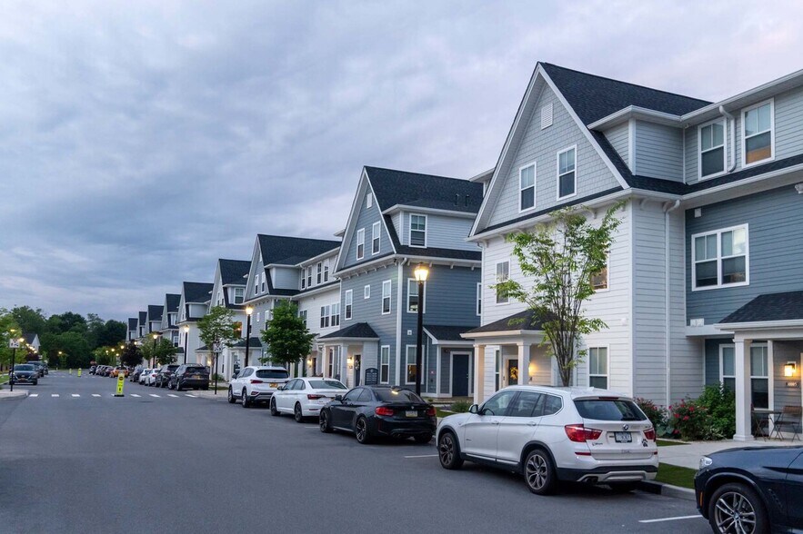 More Photos Of 949 Dutchess Tpke, Poughkeepsie Freestanding For Lease