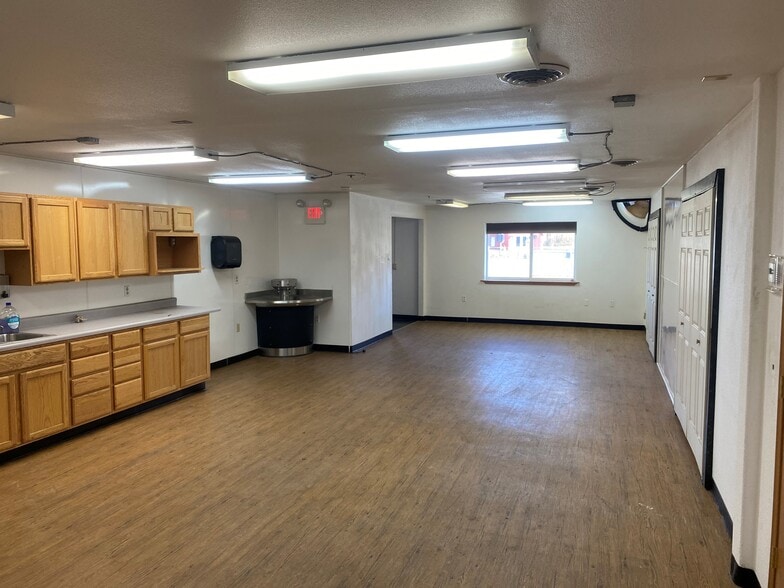 More Photos Of 3042 S Big Lake Rd, Wasilla Specialty For Sale