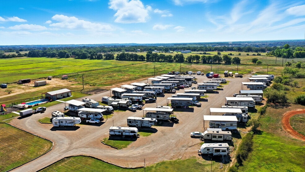 More Photos Of 351 My Ln, Millsap Trailer Camper Park For Sale
