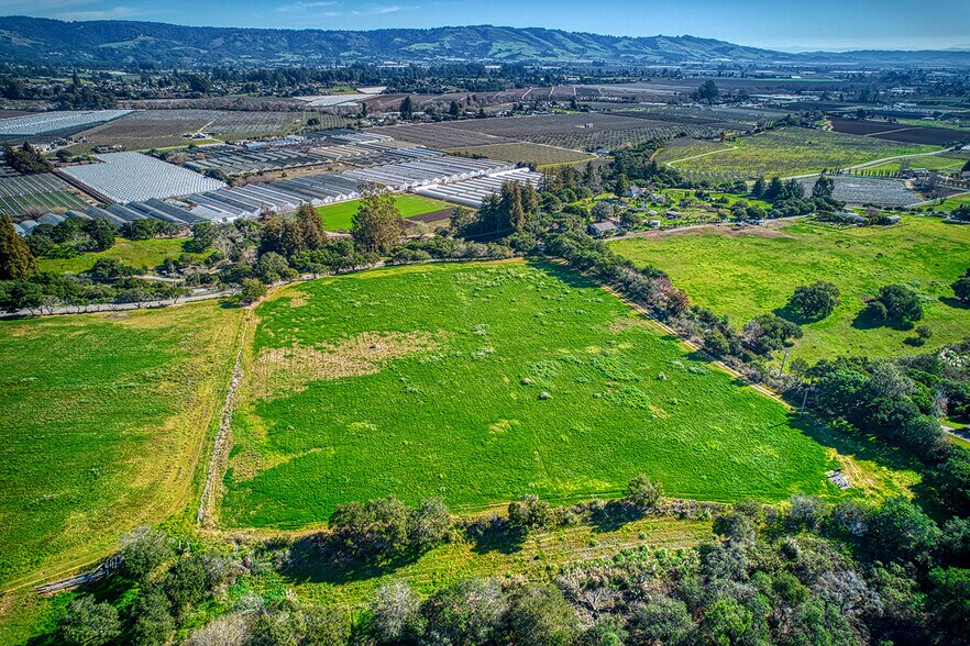 More Photos Of 571 Calabasas, Watsonville Land For Sale