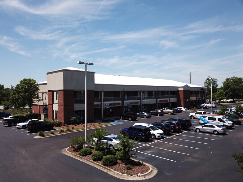 More Photos Of 1907 S College St, Auburn Storefront Retail Office For Lease