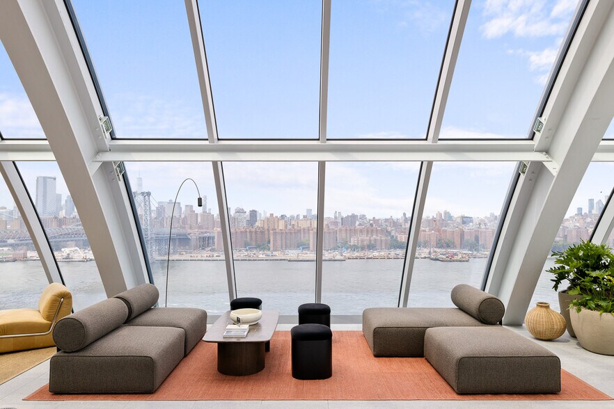 More Photos Of 300 Kent Ave, Brooklyn Office For Lease
