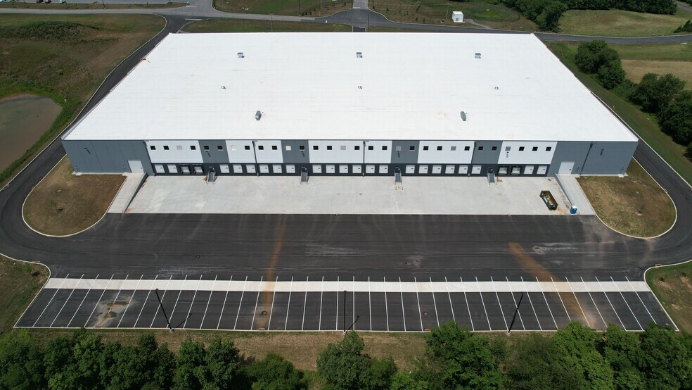 More Photos Of 222 Morgan Ln, York Warehouse For Sale