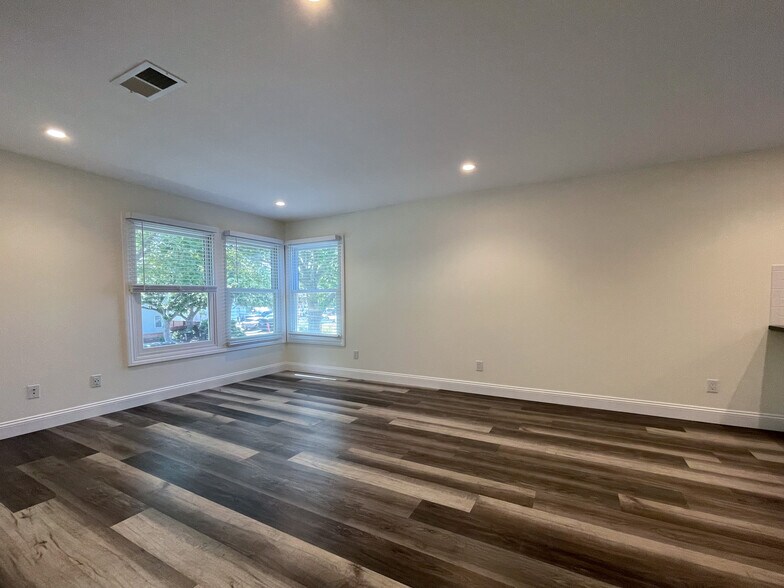 More Photos Of 474-480 Matadero Ave, Palo Alto Apartments For Sale