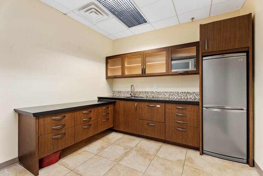 More Photos Of 33302 Valle Rd, San Juan Capistrano Office For Lease